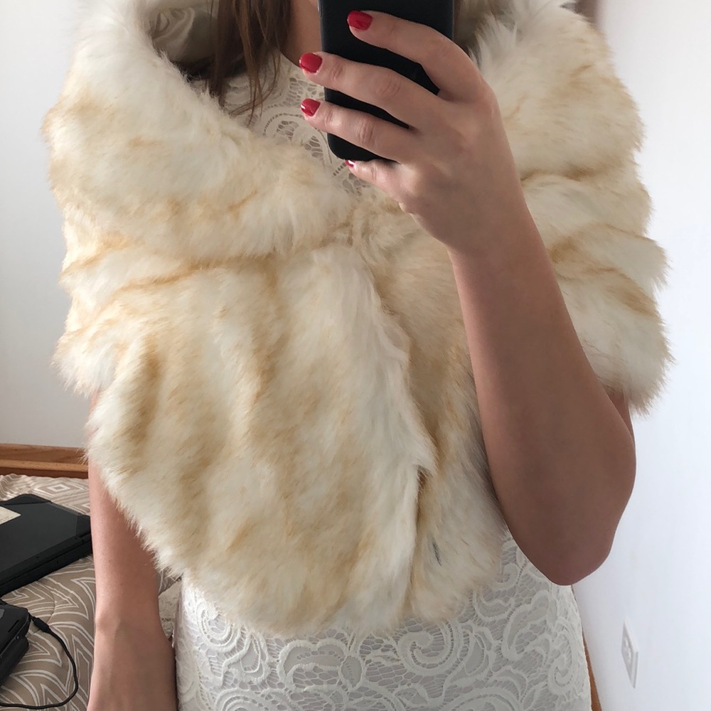 Cream beige faux fur